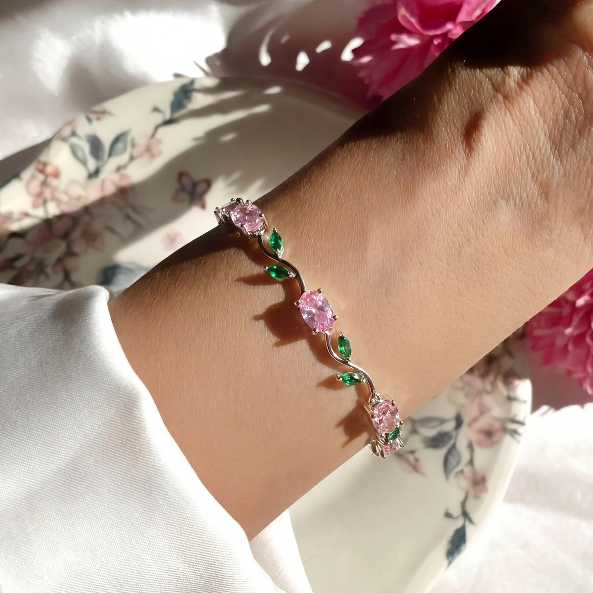 Luminous Design Gold Plated Crystal Stones Tulip Bracelet for Girls/Women