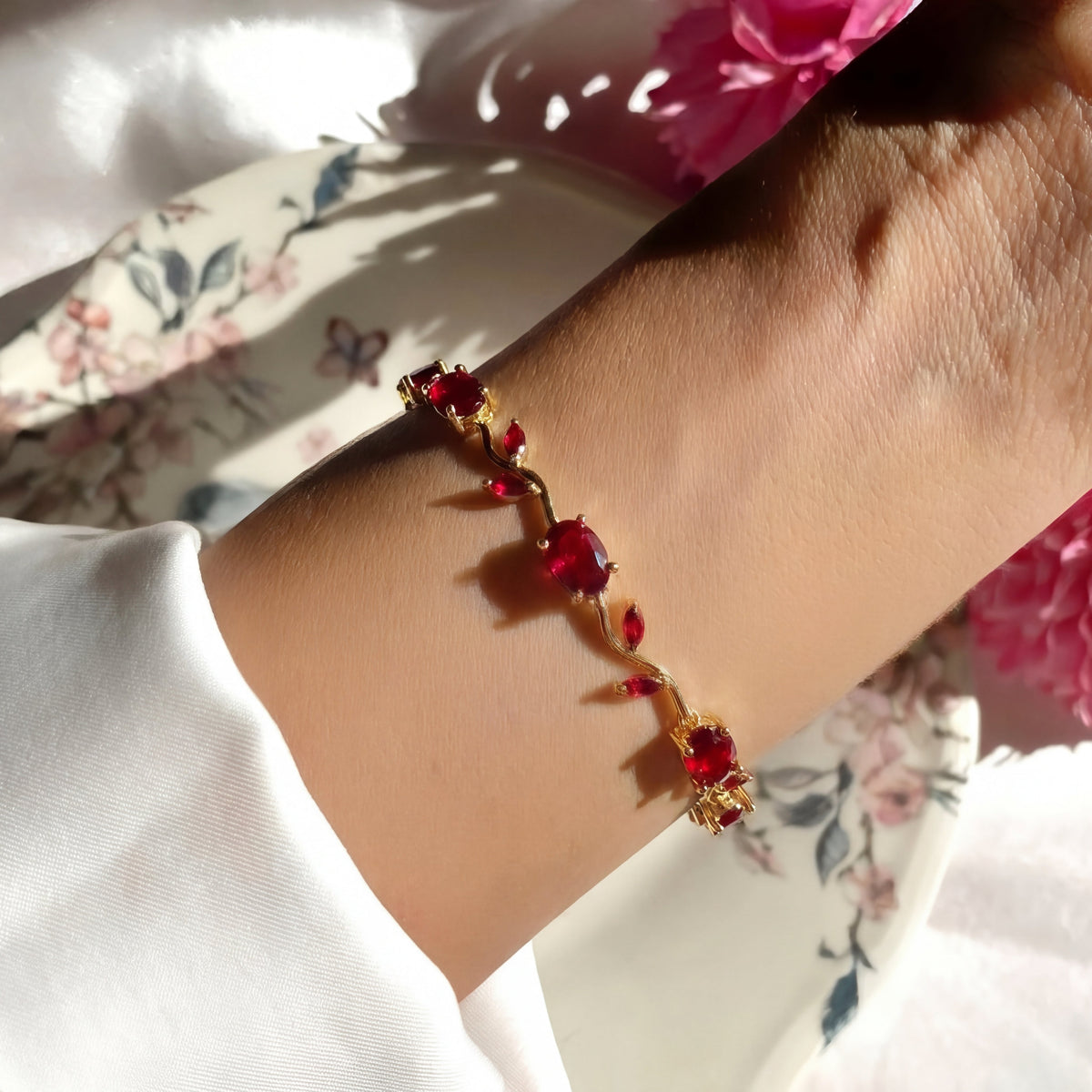 Luminous Design Gold Plated Crystal Stones Tulip Bracelet for Girls/Women (Copy)