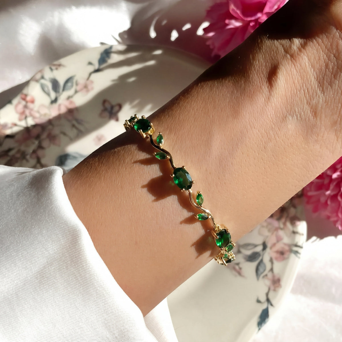 Luminous Design Gold Plated Crystal Stones Tulip Bracelet for Girls/Women