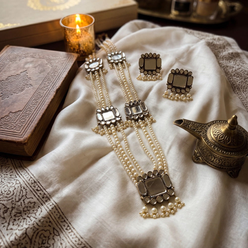 Luminous Unique Design Crystal Stones Necklace Set for Girls/Women