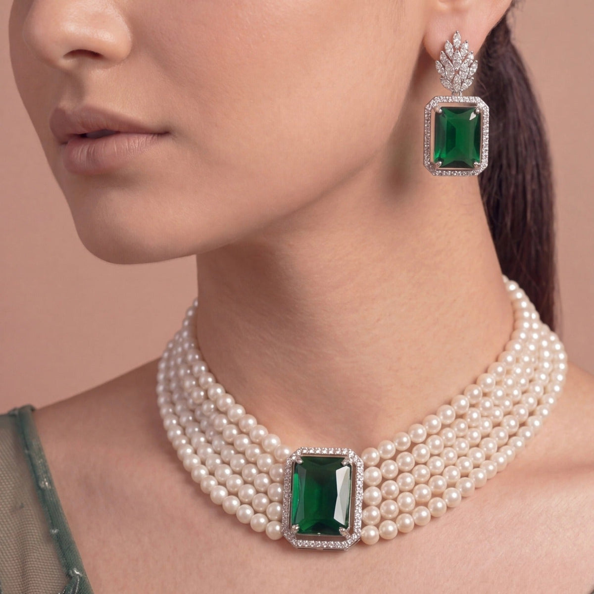 Beautiful Design Silver Plated Crystal Stones Necklace Set for Girls/Women